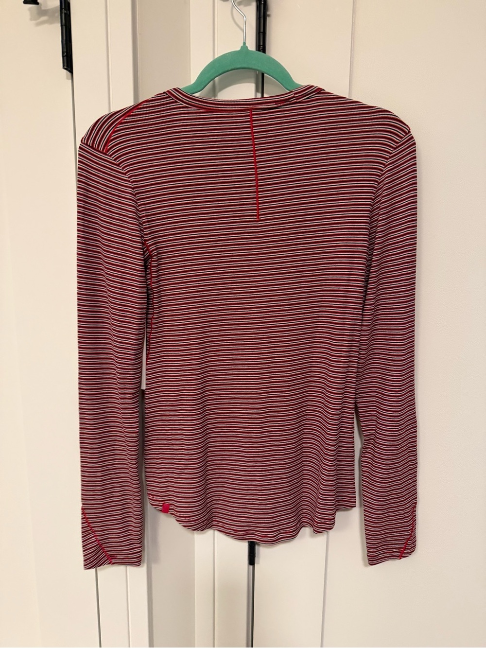 Lululemon NWT Hold Tight Long Sleeve Size 8 Surround Stripe Oxford Red White - Picture 3 of 4